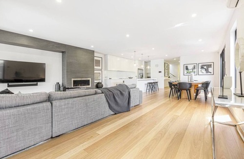 Bentleigh House | The Pool Pavilion Where City meets Beach