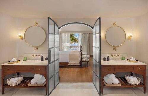 Alto de Porvorim Hotel | The Postcard on The Mandovi River