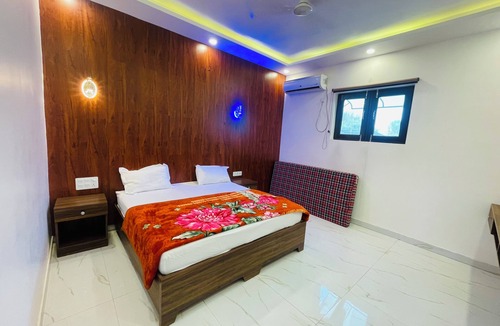 Gurugram House | The private farmhouse for parties