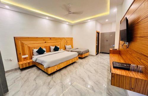 Mussoorie Hotel | The Queen Hill View Hotel & Resort A Luxury A Property In Mussoorie