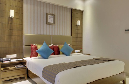 Dahej Hotel | The Radiant Swan