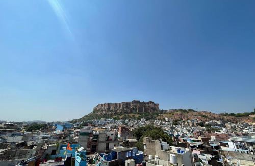 Gulab Sagar Hotel | The Raj Heritage