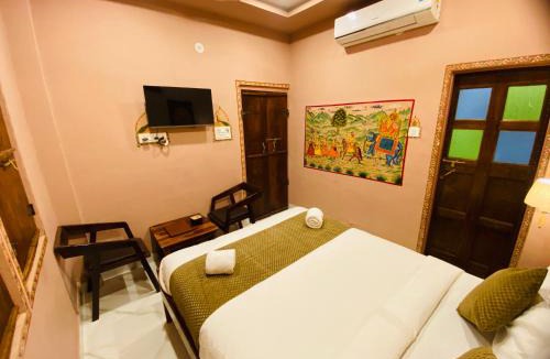 Gulab Sagar Hotel | The Raj Heritage