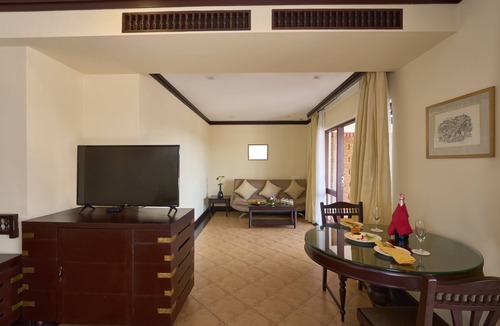 Azhinjilam Resort | The Raviz Kadavu