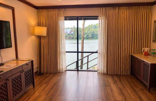 Azhinjilam Resort | The Raviz Kadavu, Kozhikode