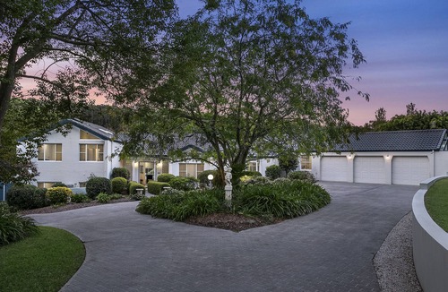 Matcham House | The Residence - 6 Bedrooms, Tennis Court, Pool, Heated Spa