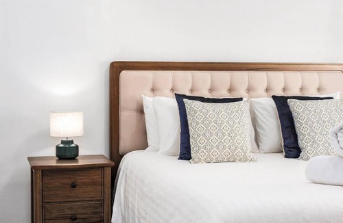 Merewether House | The Ridge - Central Stylish Villa