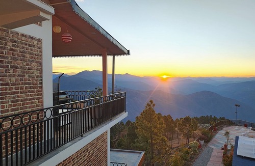 Tehri Villa | The Ridge House By Himalayan Eco Lodges