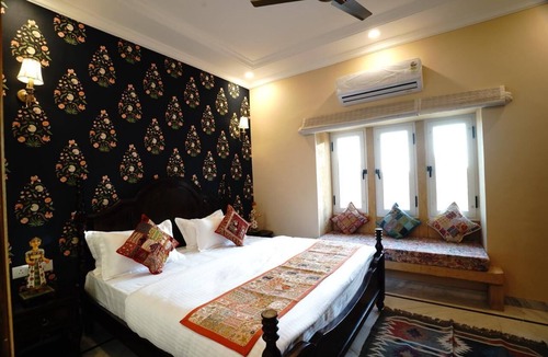 Amar Sagar Pol Hotel | The Rising Haveli