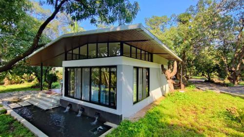 Karjat Villa | The Rising Sun Farm Karjat - Luxury Stays - Couple Friendly
