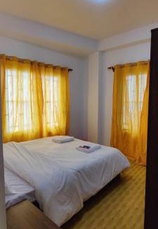 Karsiyang House | The River View Crescent