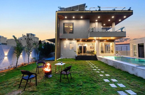 Jaipur Villa | The Rose Gold by VEO - Part of StayVista