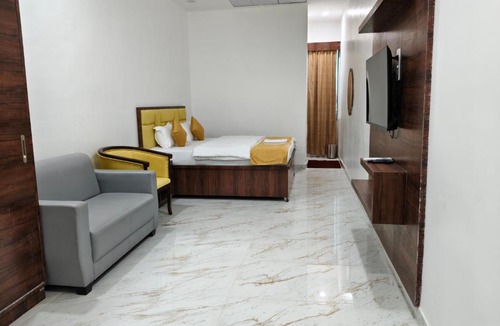 Nawada Hotel | The Royal Height