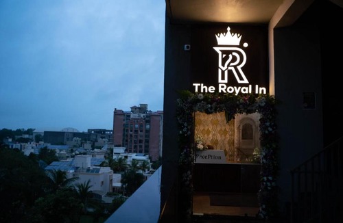 Vallabh Vidhyanagar Hotel | The Royal In