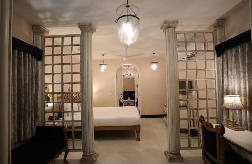 Udaipur Hotel | The Royal Retreat Resort & Spa