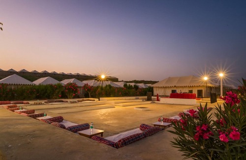 Kanoi Hotel | The Saffron Desert Camp