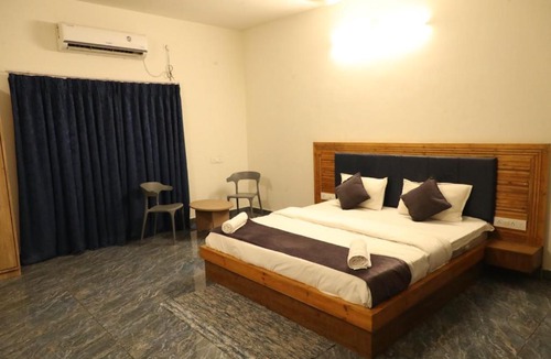 Junagadh Hotel | The Sham Farm & Resort