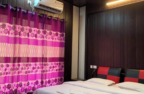 Medha Hotel | The shelar's Royal inn