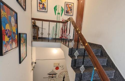 Koyambedu Hostel | The Sheltor