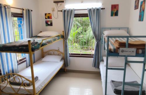 Koyambedu Hostel | The Sheltor