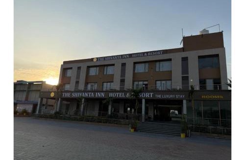 Abu Road Hotel | The Shivanta Inn