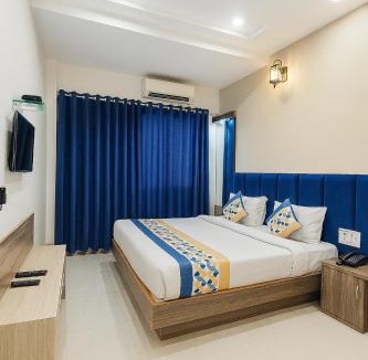 Nathdwara Hotel | The Sky Comfort Hotel Brahm Sambandh - 150 mtr from Shrinathji Temple