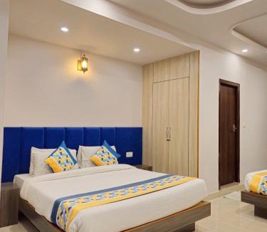 Nathdwara Hotel | The Sky Comfort Hotel Brahm Sambandh - 150 mtr from Shrinathji Temple