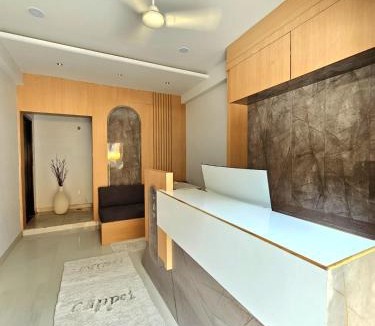 Nathdwara Hotel | The Sky Comfort Hotel Brahm Sambandh - 150 mtr from Shrinathji Temple