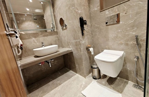 Jamnagar Hotel | The Sky Imperial Hotel Kailash