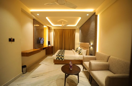 Nathdwara Hotel | The Sky Imperial Hotel Sugam