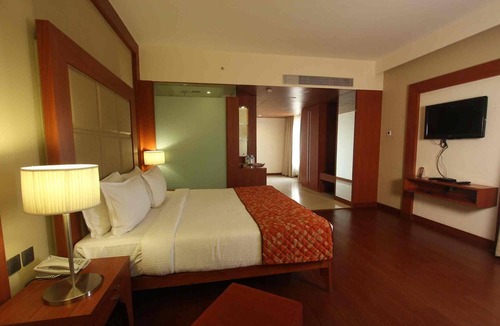 Thaltej Hotel | The Sky Imperial Thaltej