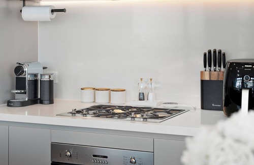 Sydney Olympic Park Apartment | The Sky Perch- Walking distance to Accor stadium and Qudos bank Arena.