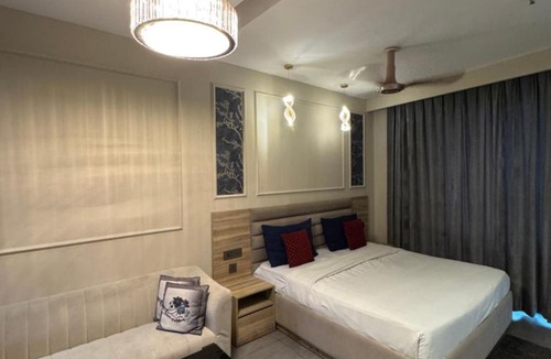 Noida Apartment | The Sky Stay
