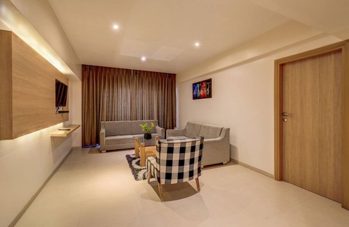 Nashik Hotel | The SSK Solitaire Hotel & Banquets
