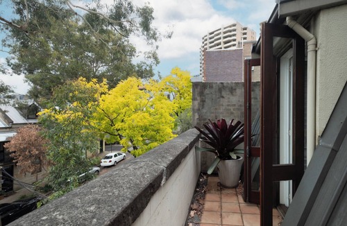 Darlinghurst House | The Stables terrace - A Historic Sanctuary, Hyde Park - Sydney CBD