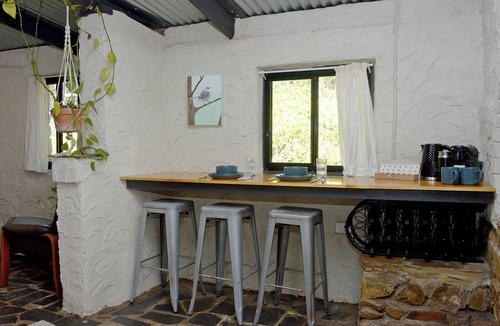 Kersbrook Apartment | The Studio at Meadowbrook: close to the Barossa and Adelaide Hills wine regions.