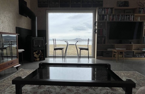 Penna Apartment | The Studio - Seclusion by the water with your own private beach.