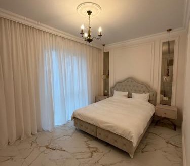 Craiova Apartment | The Sun Building Loft Sunrise