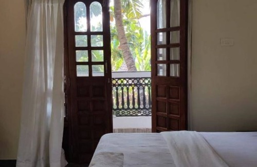 Mandrem Apartment | The Sun - Deluxe Double Room with Balcony