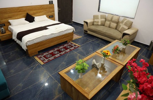 Bharatpur Resort | The Sunflower Resort