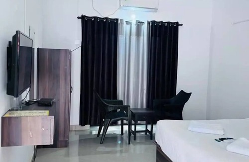 Calangute Hotel | The Sunshine - AC Double Bed