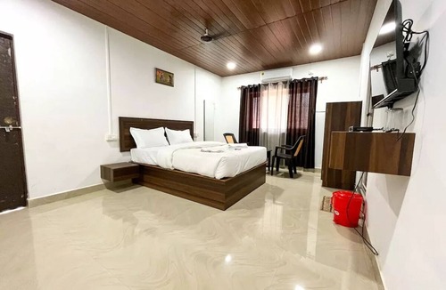Calangute Hotel | The Sunshine AC Double Bed 3