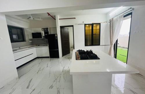 Baner Apartment | The Ten - Cozy 3bhk in baner