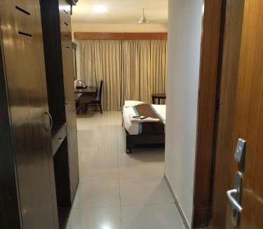 Thoraipakkam Hotel | The Townhall (Unit of Prohotel)