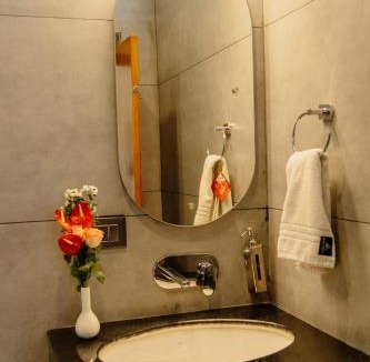 Garjia Hotel | The Twelve Petals by Parvati Inn