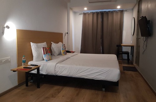 Khar Hostel | The UniContinental - Campus Accommodation