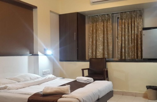 Khar Hostel | The UniContinental - Campus Accommodation