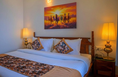 Amritpur Hotel | The Urban Escape