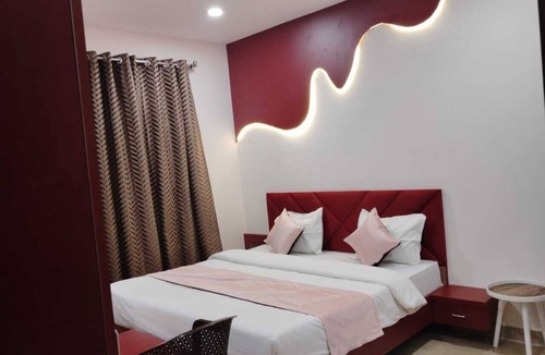 Kolar Road Hotel | The user's input "the will show up in search and of the top of the