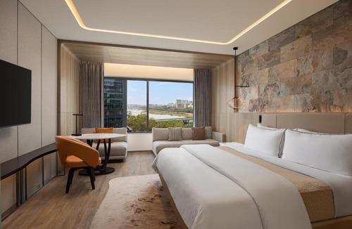 Mundhwa Hotel | The Westin Pune Koregaon Park